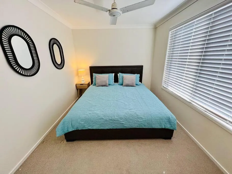 Sandstone Point 4-Bedroom Home 0*, Sandstone Point Australia